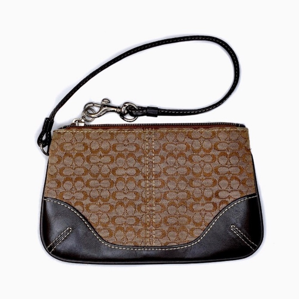 EUC AUTHENTIC COACH SOHO SIGNATURE WRISTLET